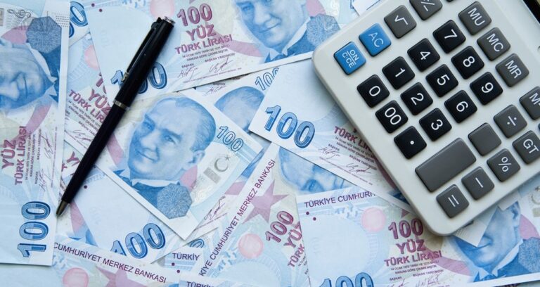bayram-oncesi-kredi-rekabeti-kizisti-bankalar-faizlerini-guncelledi-rrFTUK1m.jpg