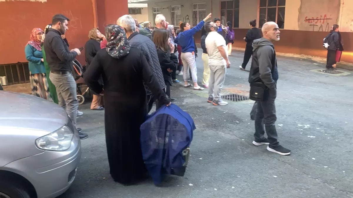 rizede apartman yangini CwdXE6n6.jpg