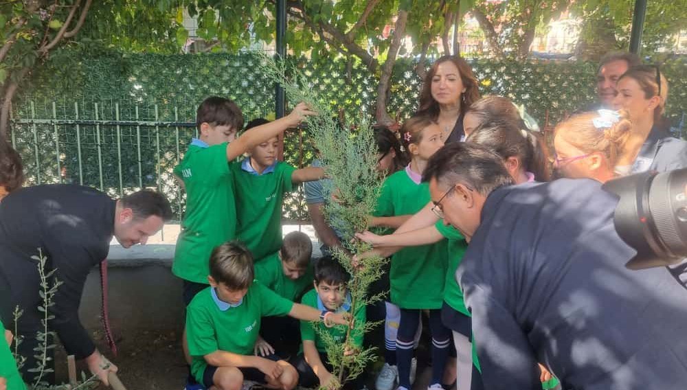 sehit ogretmen adinin verildigi okulda anildi XUcKgNUM.jpg