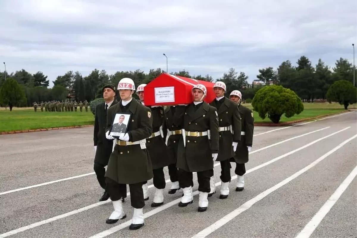 sehit uzman cavus kemal ekrinin cenazesi ankaraya gonderildi q636jPv2.jpg