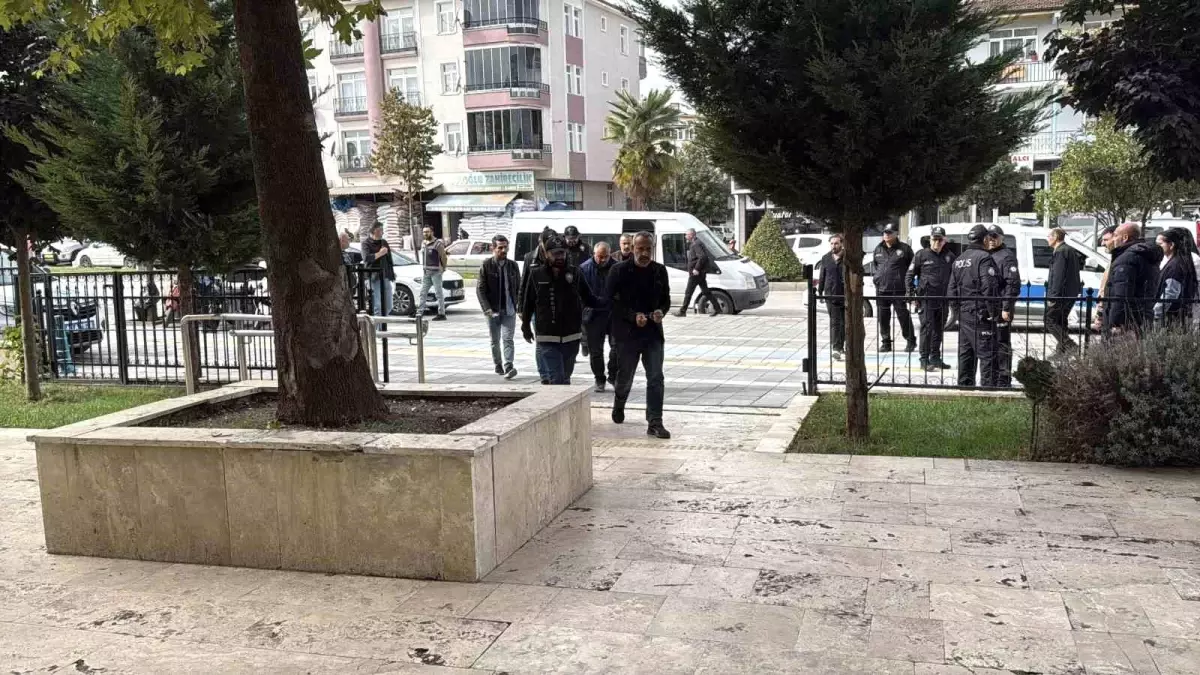 tokatta uyusturucu operasyonu 3 supheli yakalandi CxaNCWBD.jpg