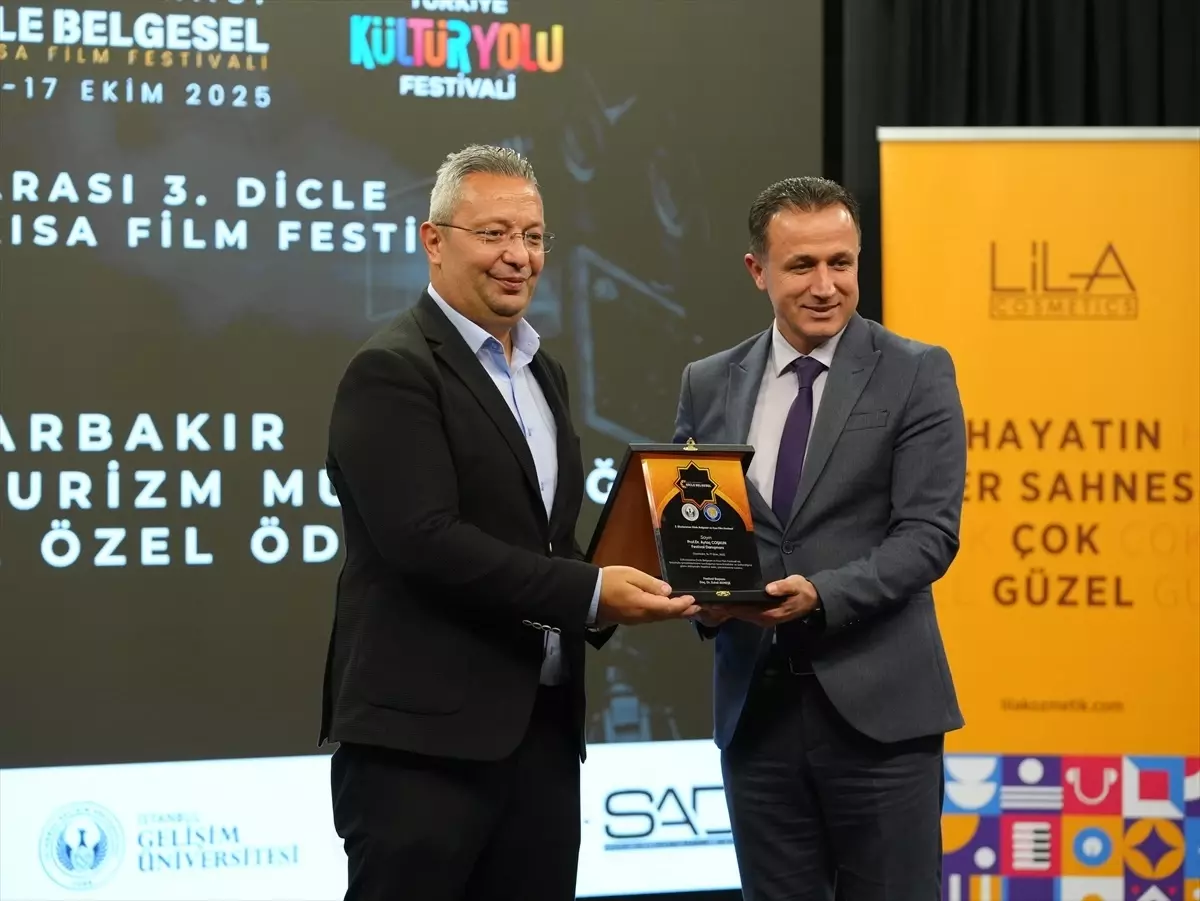 zerzevan belgeseli diyarbakirda gosterildi HkaZrSkZ.jpg